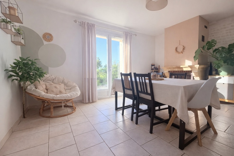 
                                                Vente
                                                 Maison de plain-pied,3 chambres, un garage , 1254m2 de terrain clos