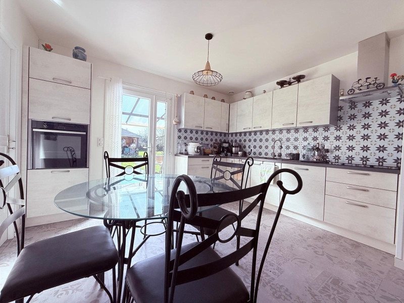 
                                                Vente
                                                 Maison de plain-pied, 3ch, studio indépendant, tout à l'égout