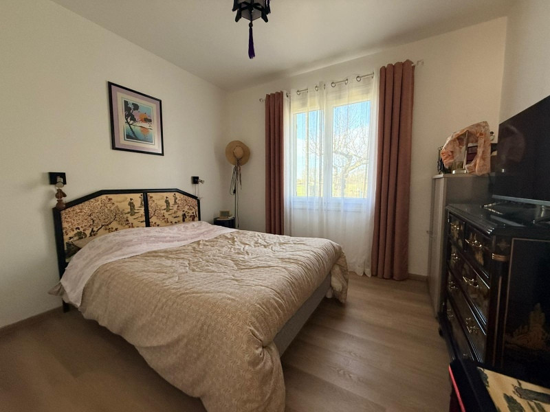 
                                                Vente
                                                 Maison de plain-pied, 3ch, studio indépendant, tout à l'égout