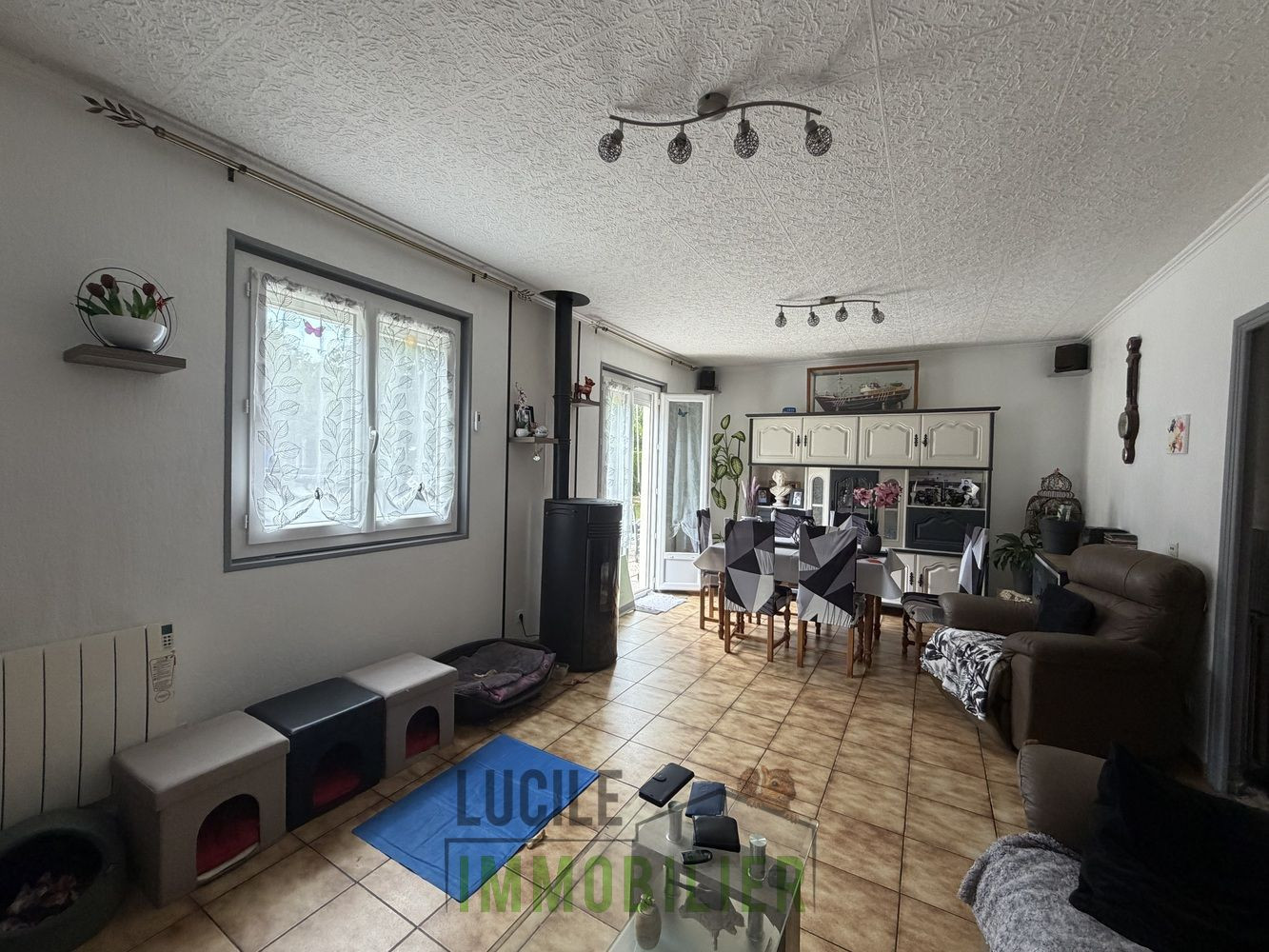 
                                                Vente
                                                 Maison de plain-pied