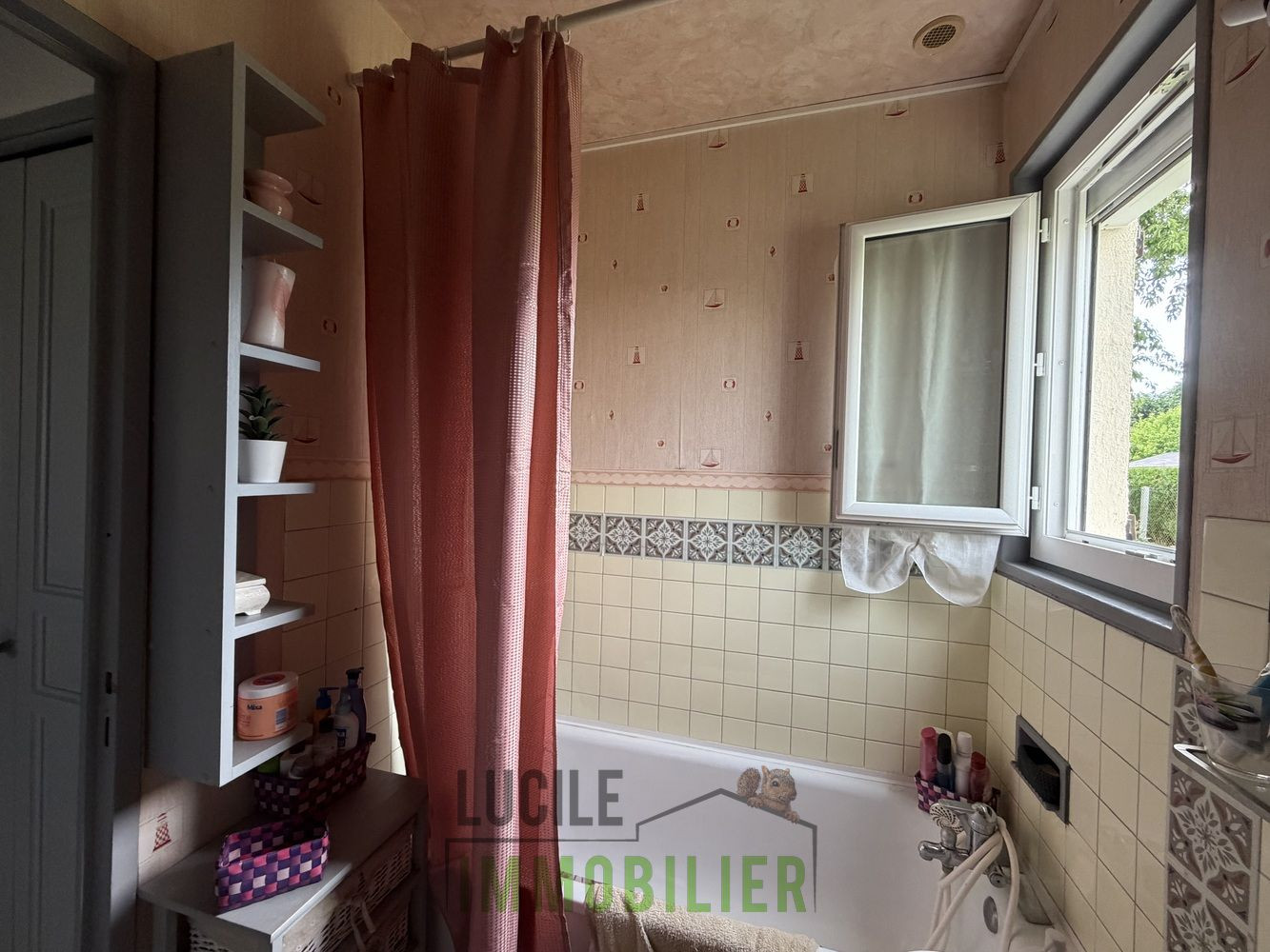 
                                                Vente
                                                 Maison de plain-pied