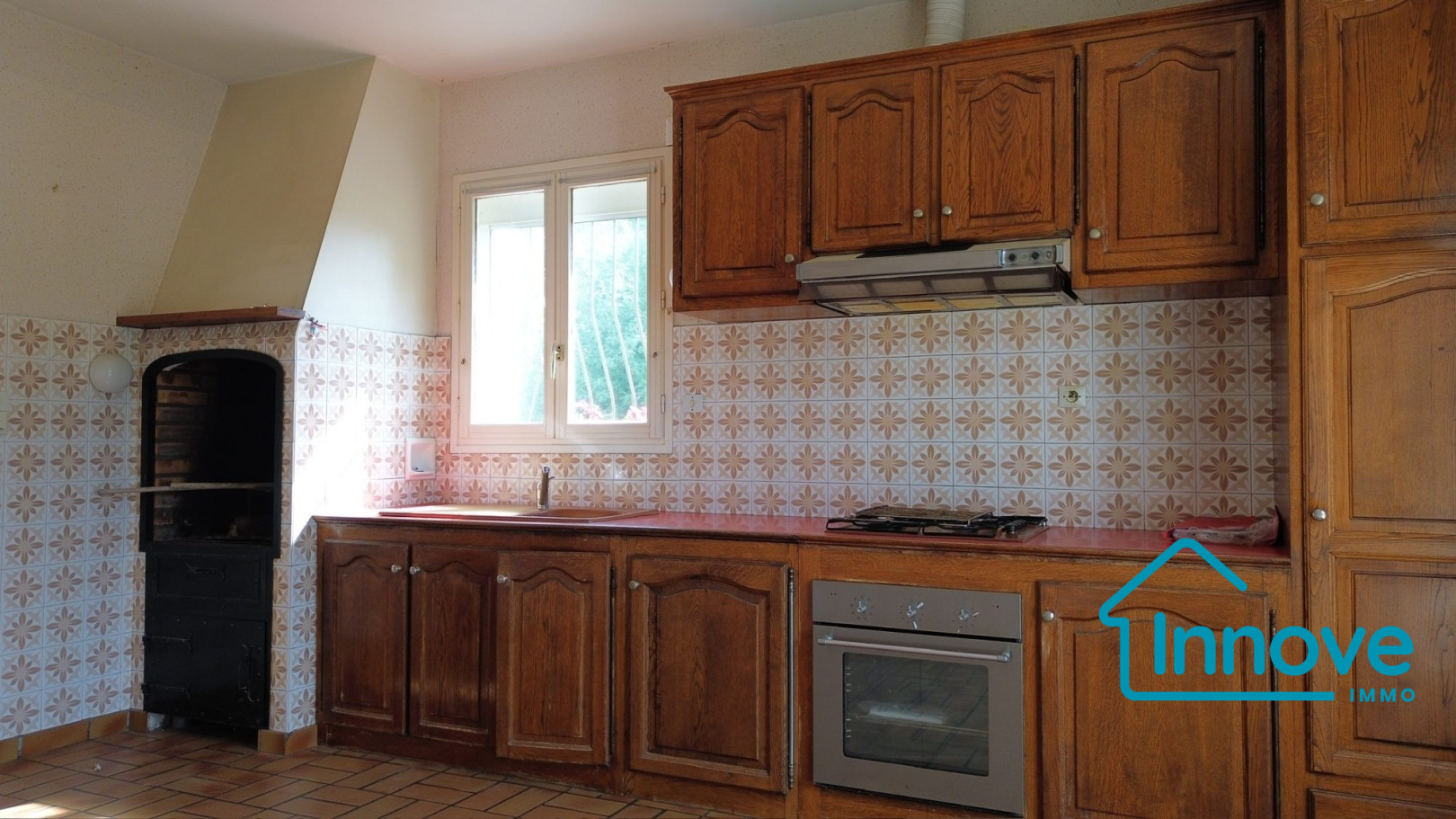 
                                                Vente
                                                 Maison de plain-pied à proximité des commodités