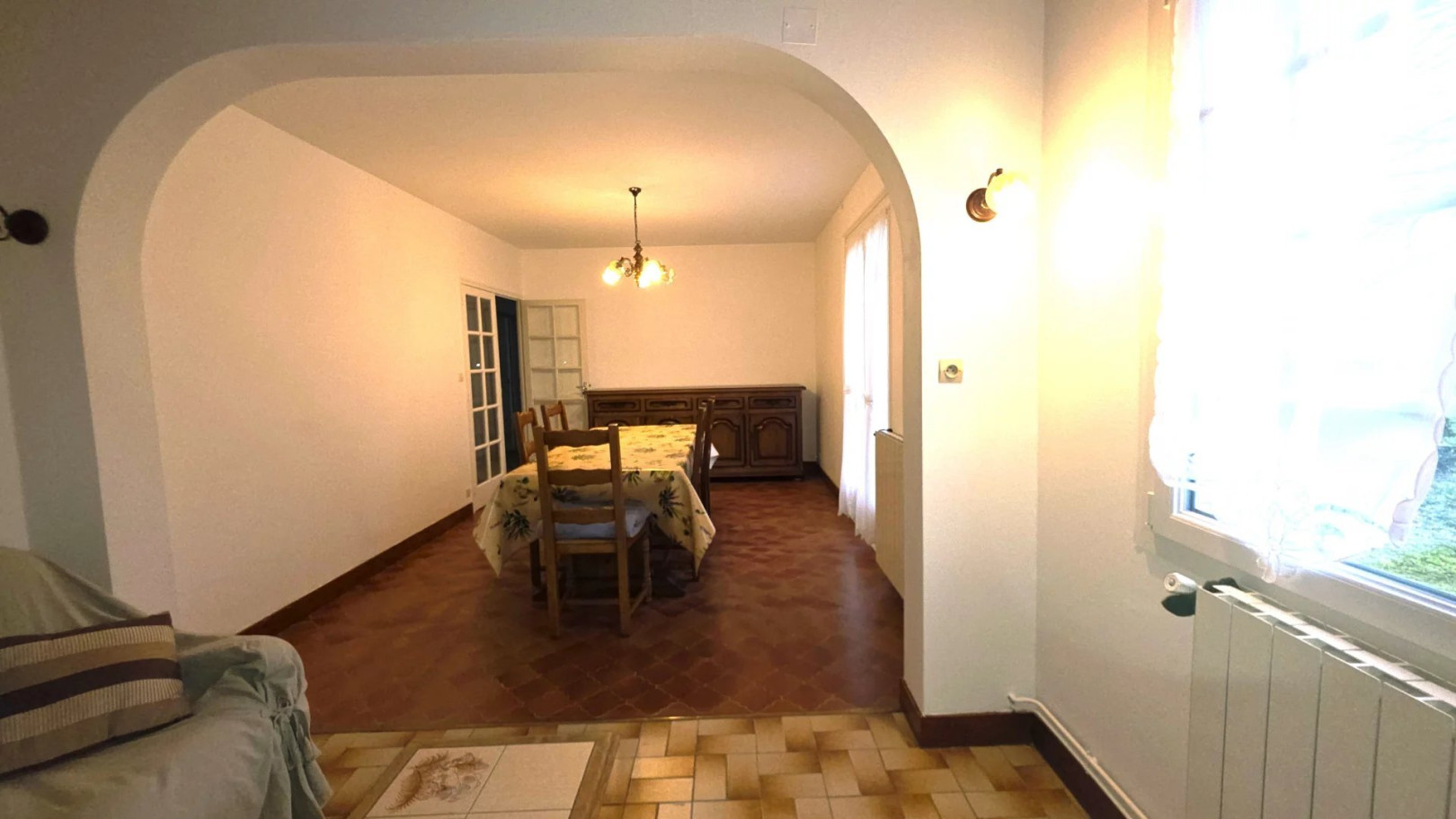 
                                                Vente
                                                 Maison de plain-pied avec grand terrain