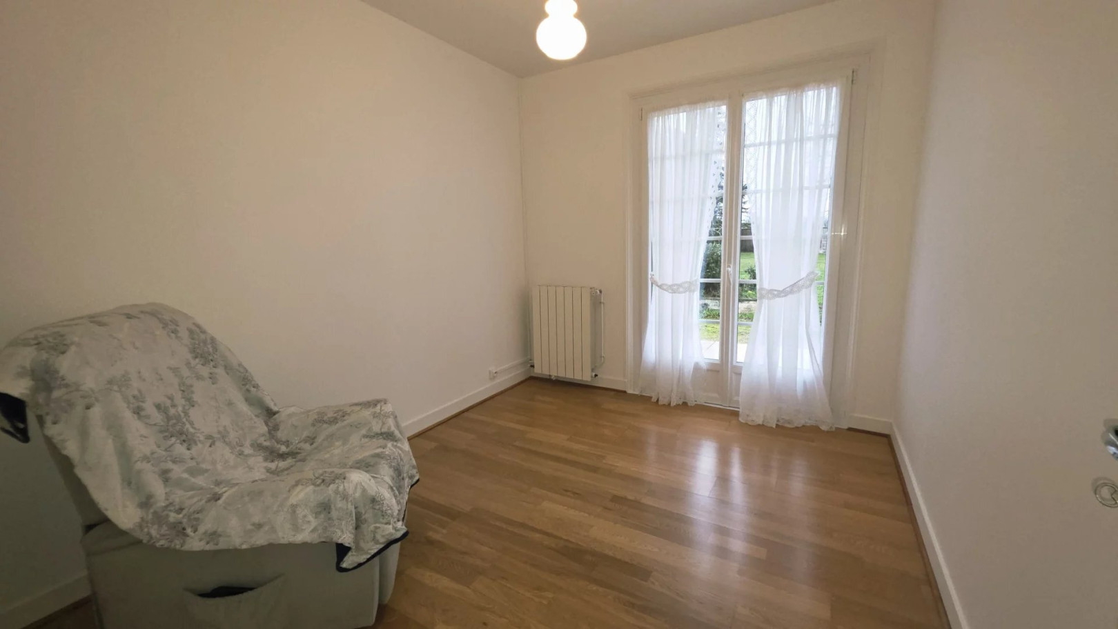 
                                                Vente
                                                 Maison de plain-pied avec grand terrain