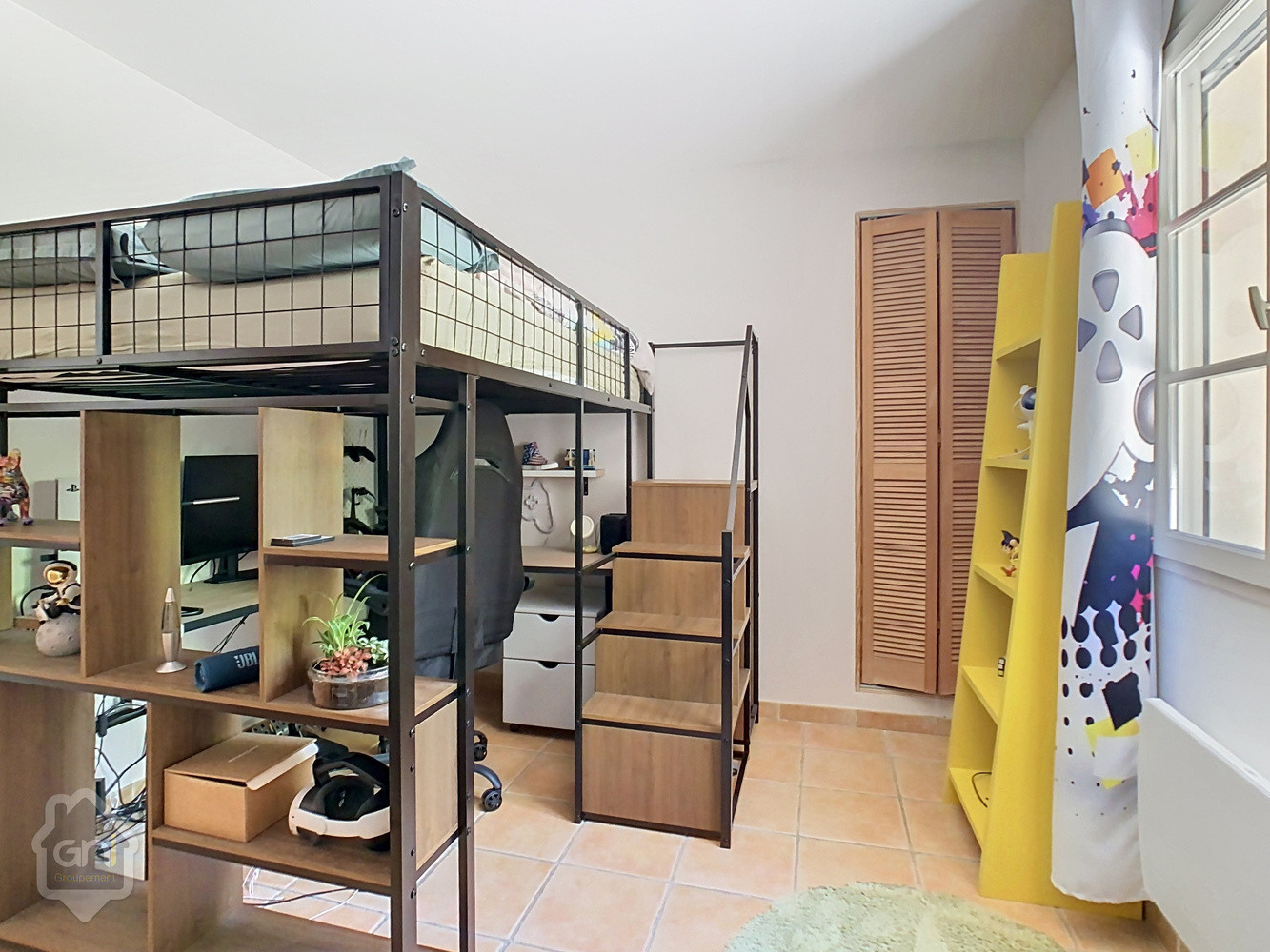 
                                                Vente
                                                 Maison de plain pied avec jardin et piscine