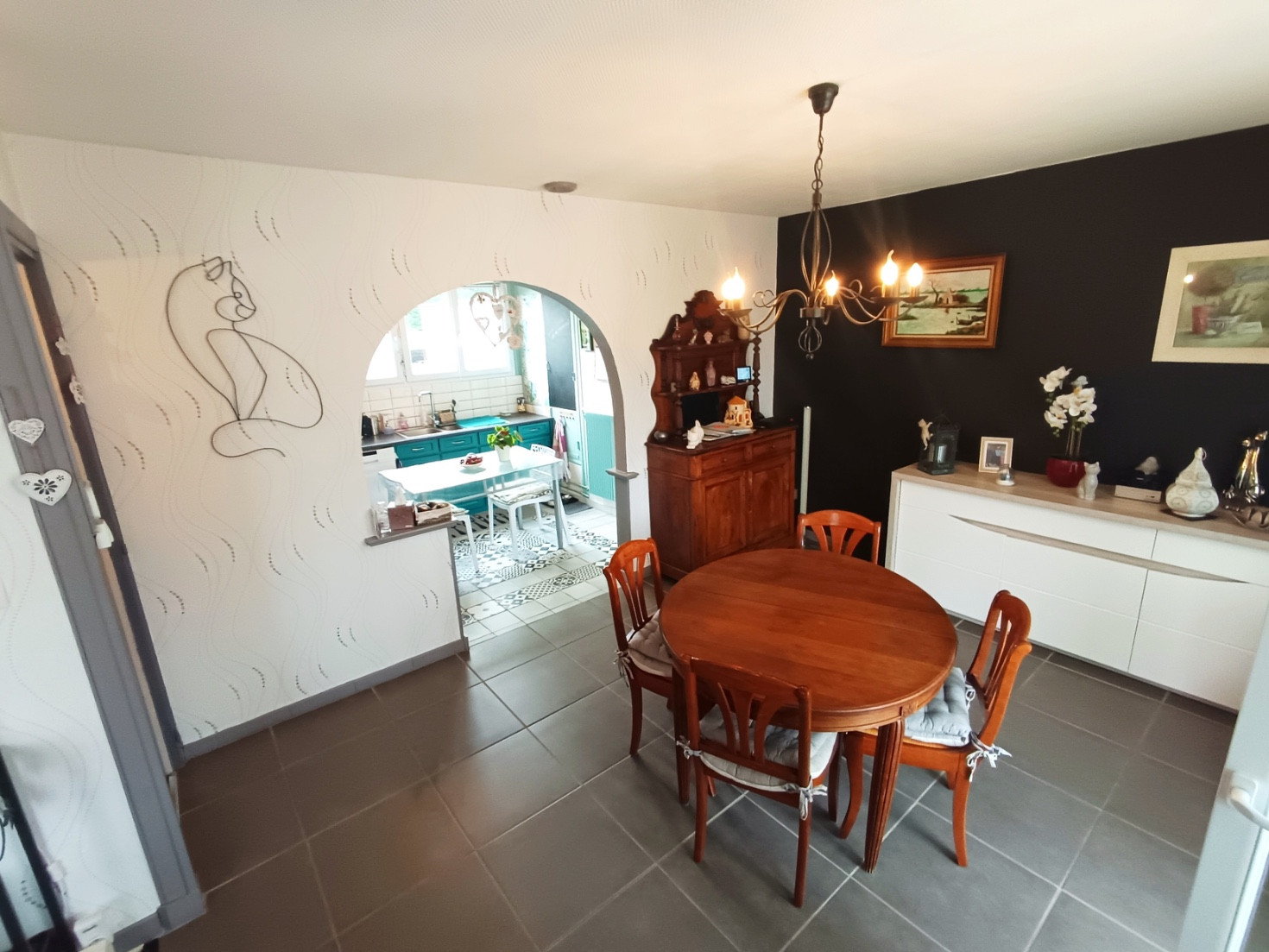 
                                                Vente
                                                 Maison de plain pied et sous sol complet