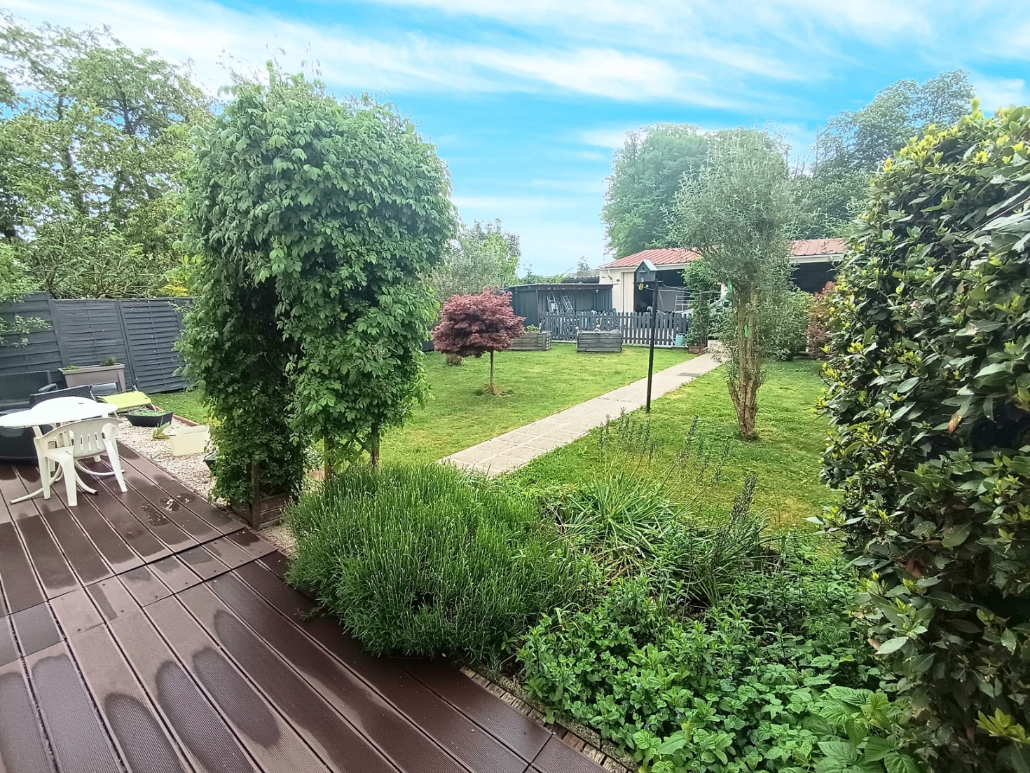 
                                                Vente
                                                 Maison de plain pied et sous sol complet