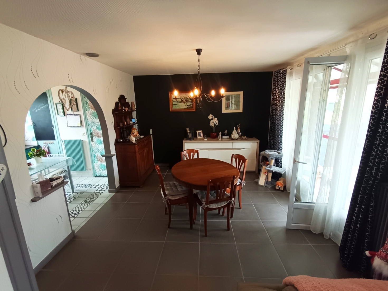 
                                                Vente
                                                 Maison de plain pied et sous sol complet
