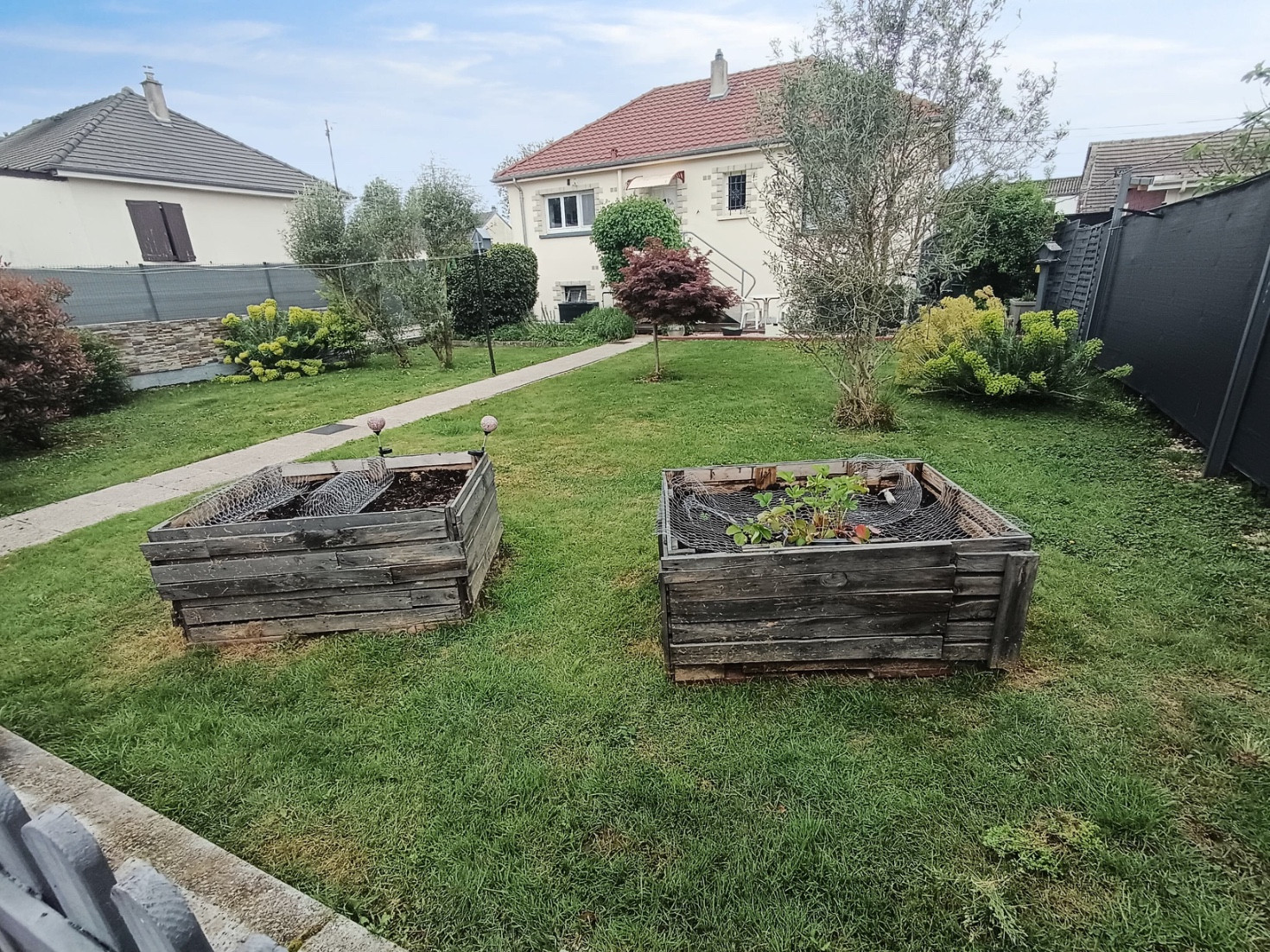 
                                                Vente
                                                 Maison de plain pied et sous sol complet