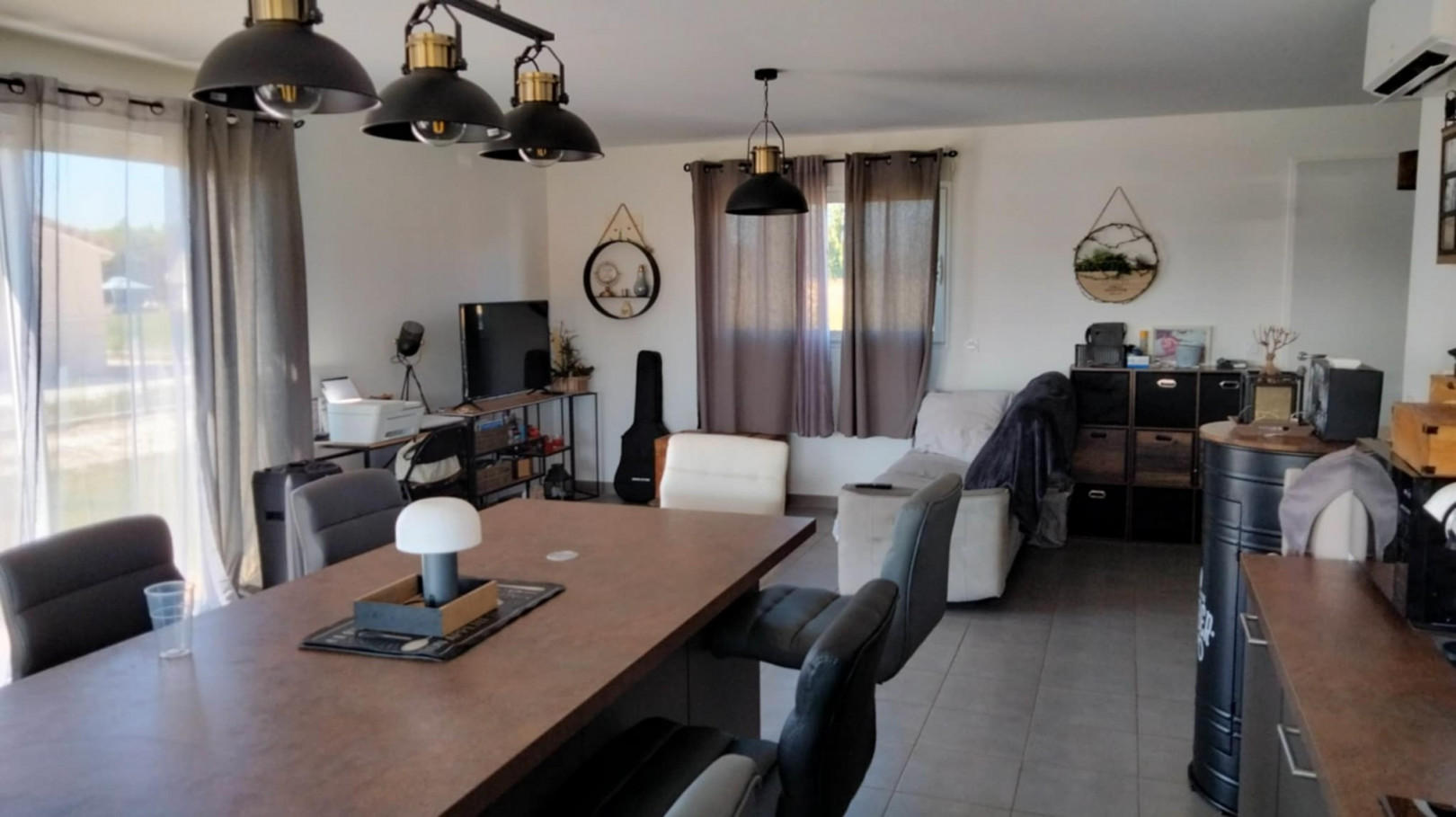 
                                                Vente
                                                 Maison de plain-pied récente