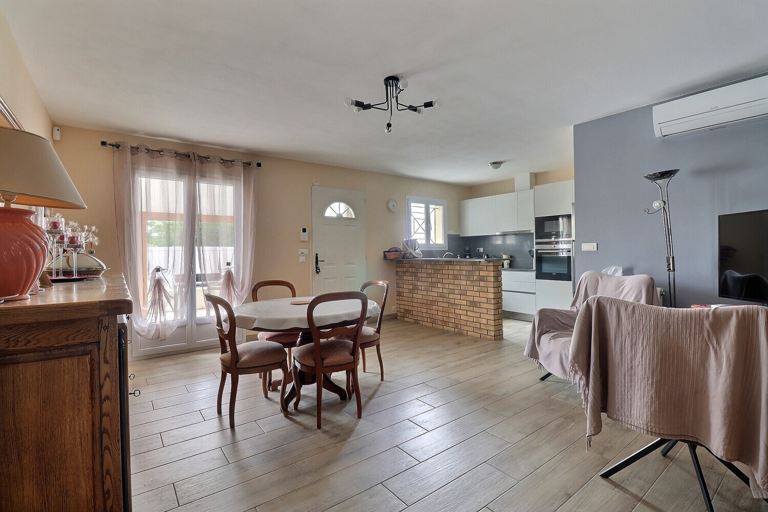 
                                                Vente
                                                 Maison de plain-pied sans aucun travaux