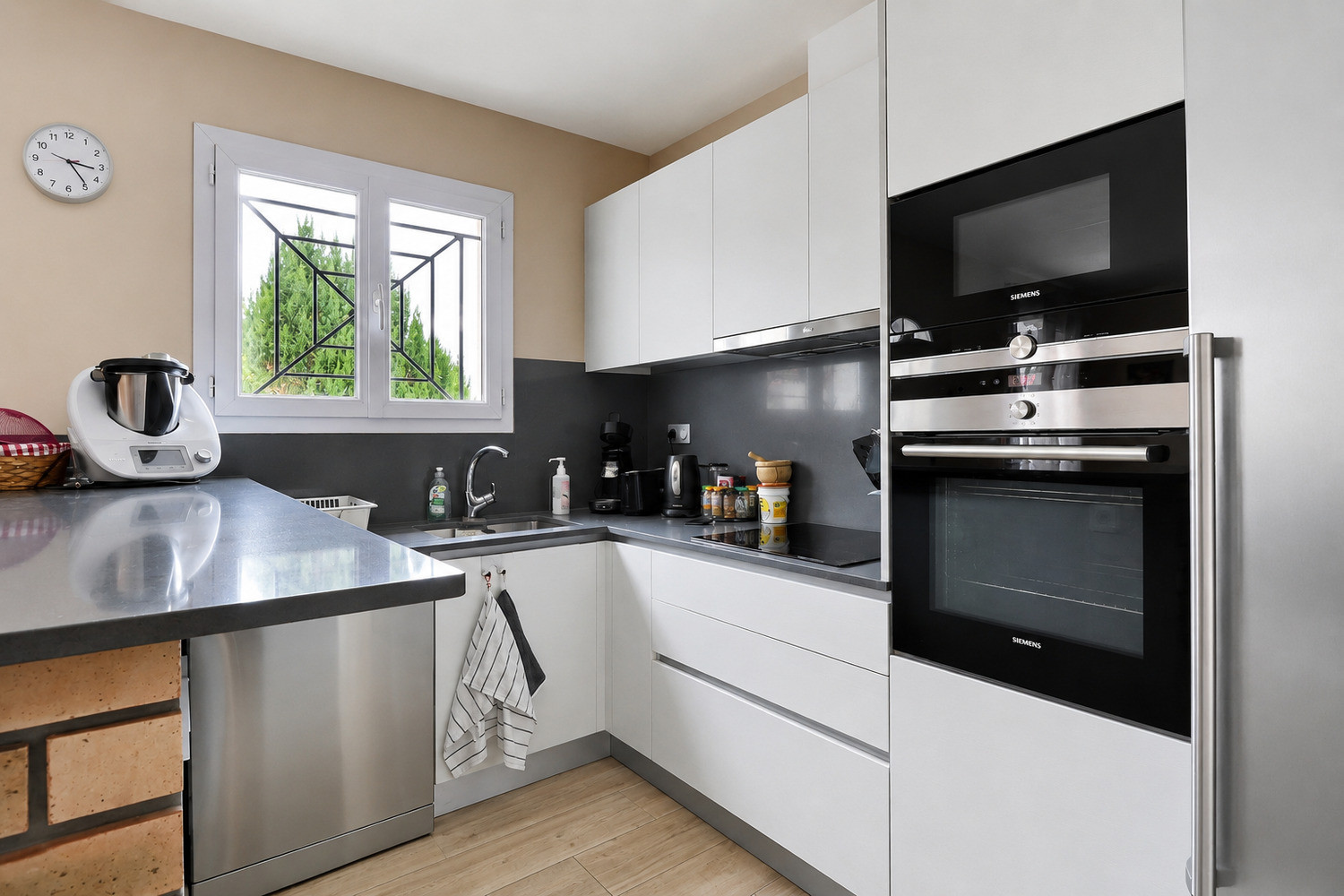 
                                                Vente
                                                 Maison de plain-pied sans aucun travaux