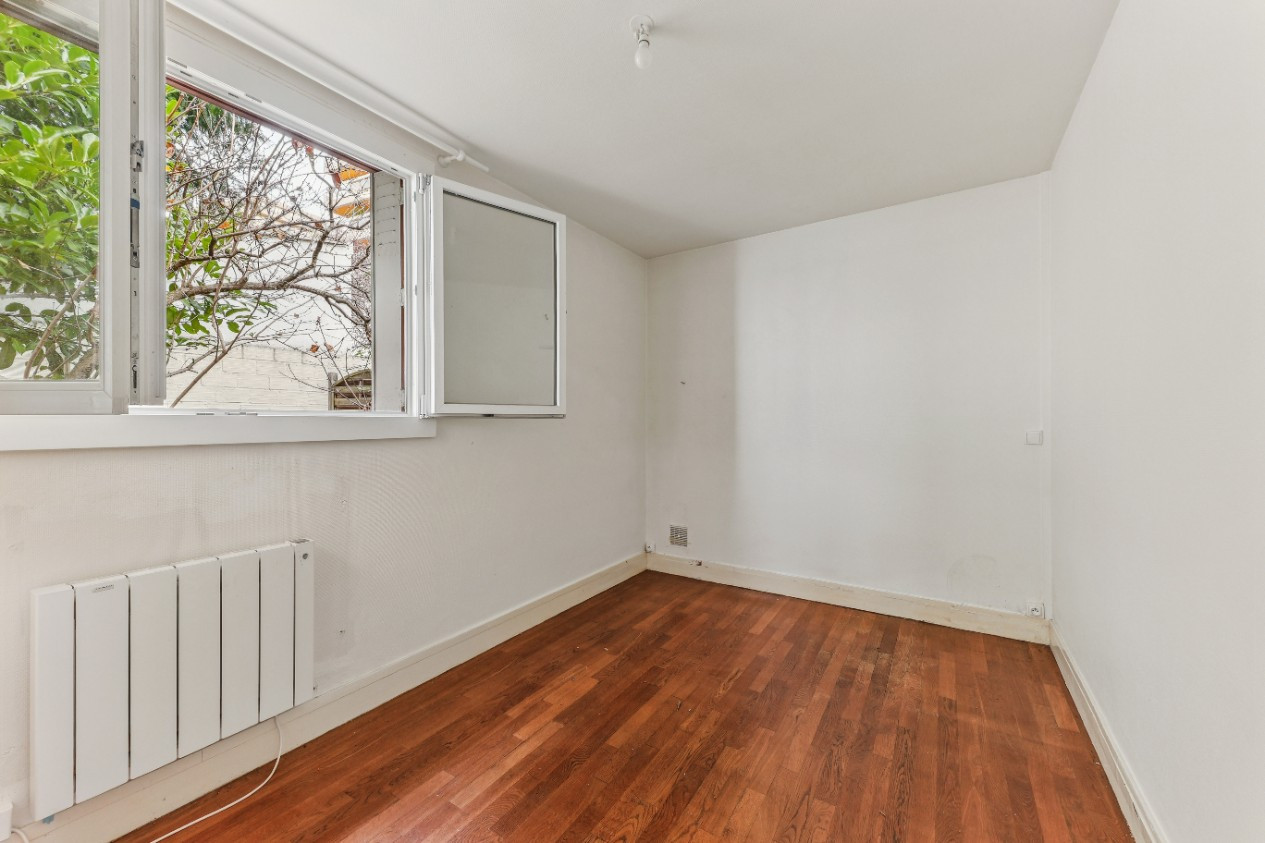 
                                                Vente
                                                 Petite maison de plain pied 22m² - Boulogne