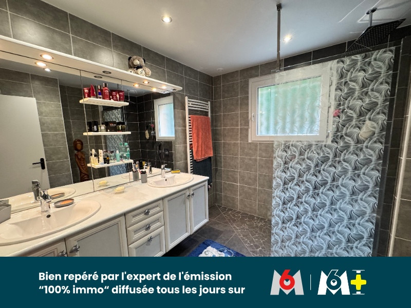 
                                                Vente
                                                 Maison de plein pied de156 avec piscine