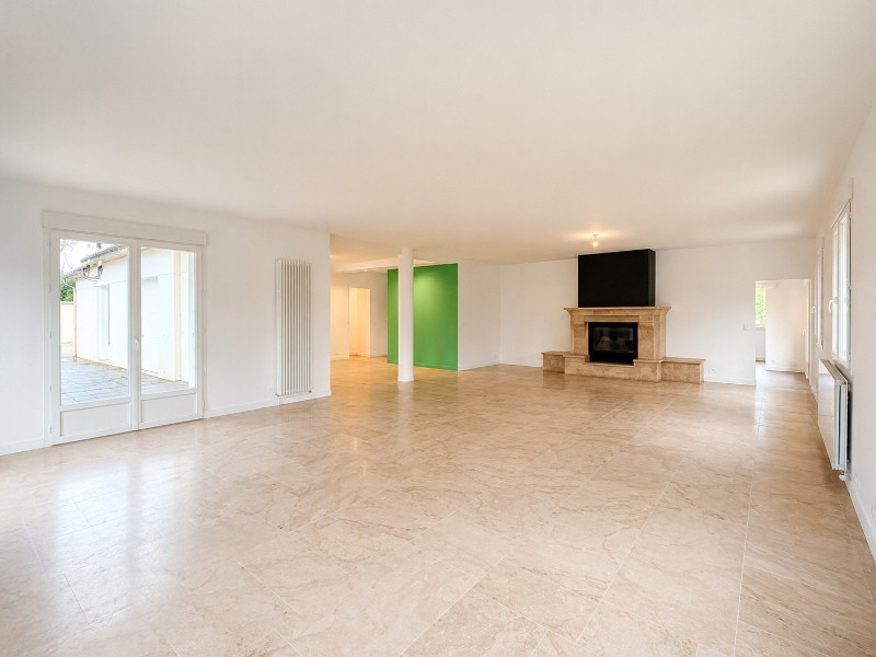 
                                                Vente
                                                 Maison de prestige 450m2- Parc 5300m2- 7 chambres- Proche Chantilly