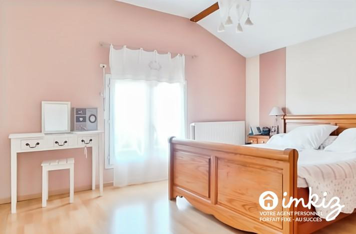 
                                                Vente
                                                 Maison de standing 190 m² piscine et garage double