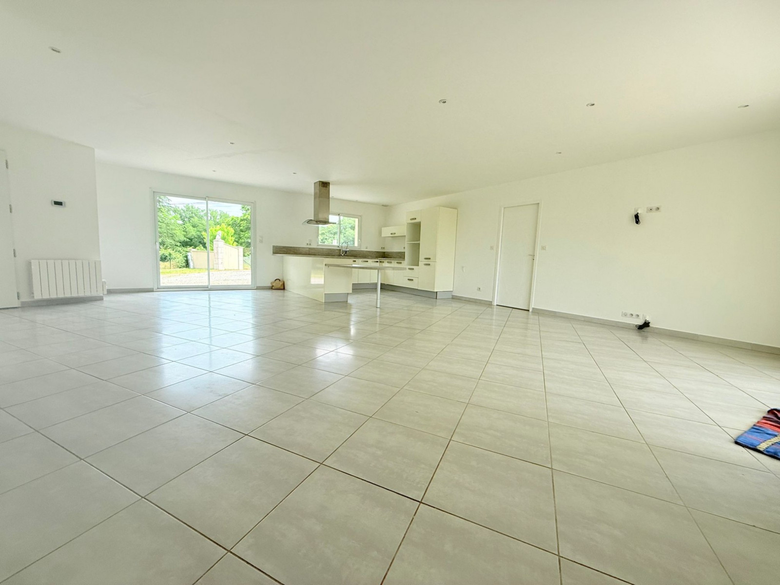 
                                                Vente
                                                 Maison de standing opportunité à saisir