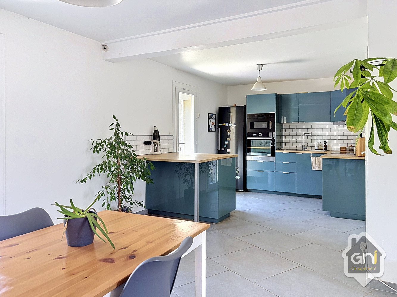 
                                                Vente
                                                 Maison de type 5 avec jardin