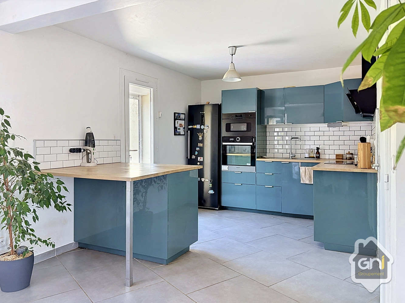 
                                                Vente
                                                 Maison de type 5 avec jardin