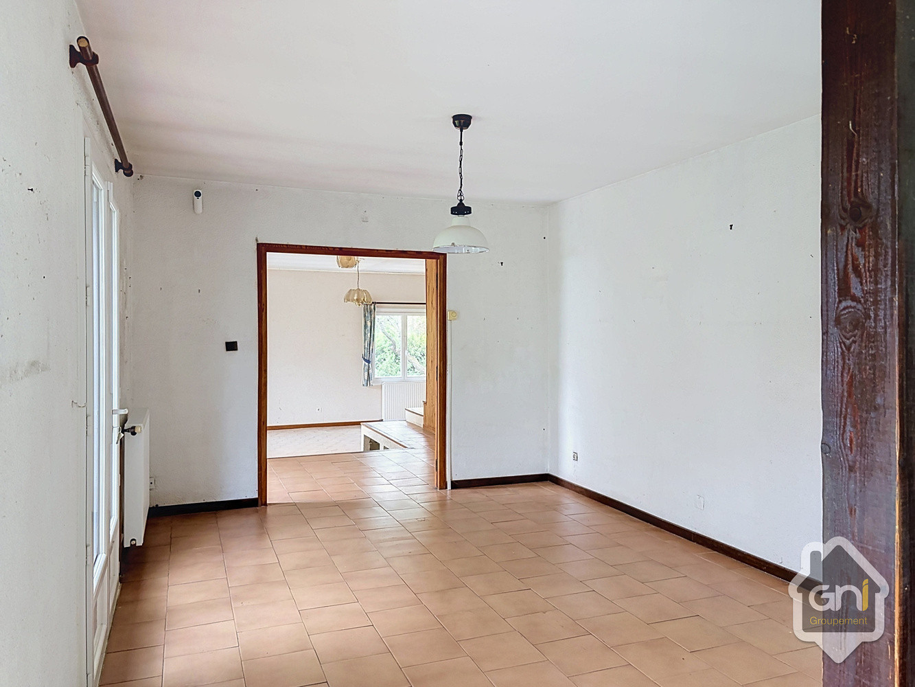 
                                                Vente
                                                 Maison de Type 7 avec jardin.