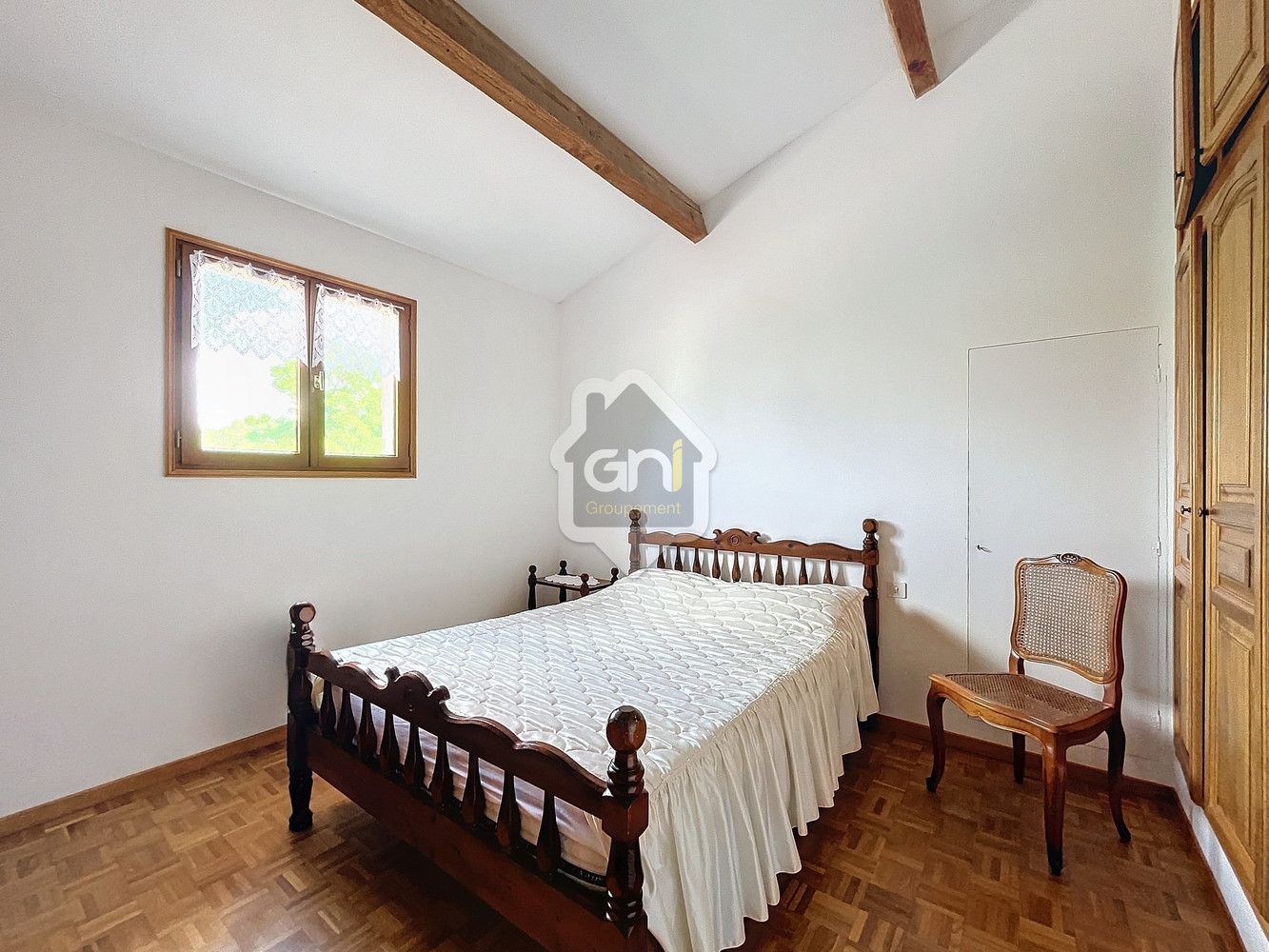 
                                                Vente
                                                 Maison de Type 8 avec jardin