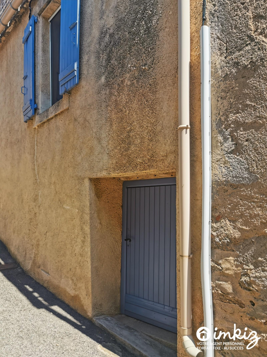 
                                                Vente
                                                 Maison de village 104 m² avec vue mer et montagne