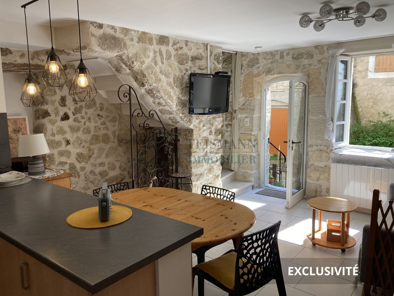 
                                                Vente
                                                 maison de village 3 chambres avec cour