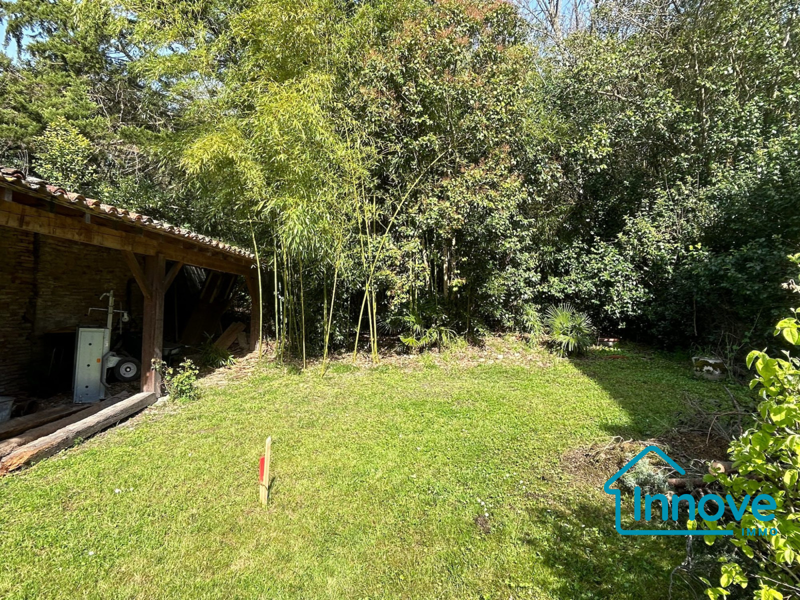 
                                                Vente
                                                 Maison de village à rénover au coeur de Pompignan