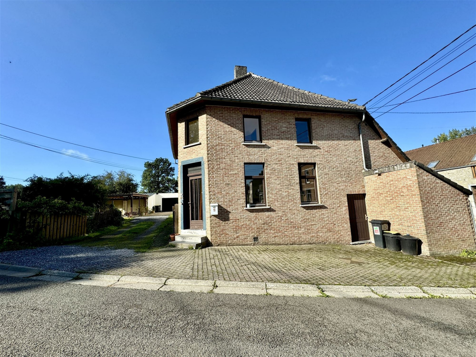 
                                                Vente
                                                 Maison de Village: charme et confort au coeur de la Belgique