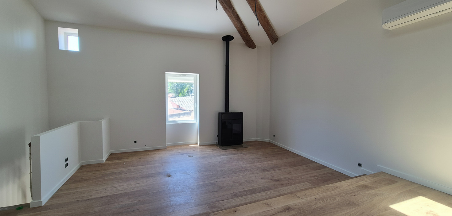 
                                                Vente
                                                 Maison de village de 147 m² habitable 4ch + bureau + garage double de 44 m²