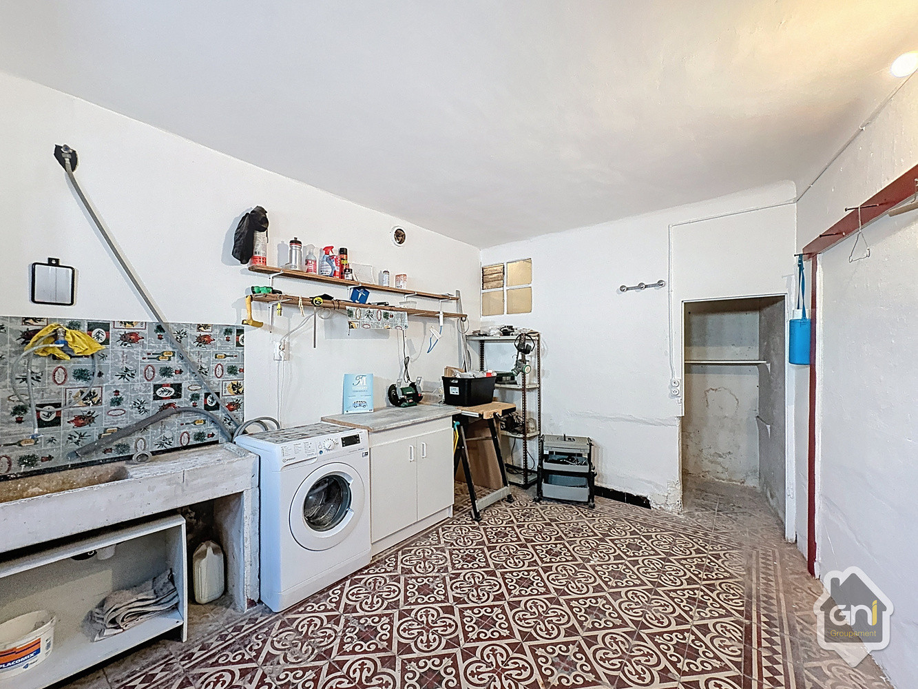 
                                                Vente
                                                 Maison de Village de Type 4 avec garage.