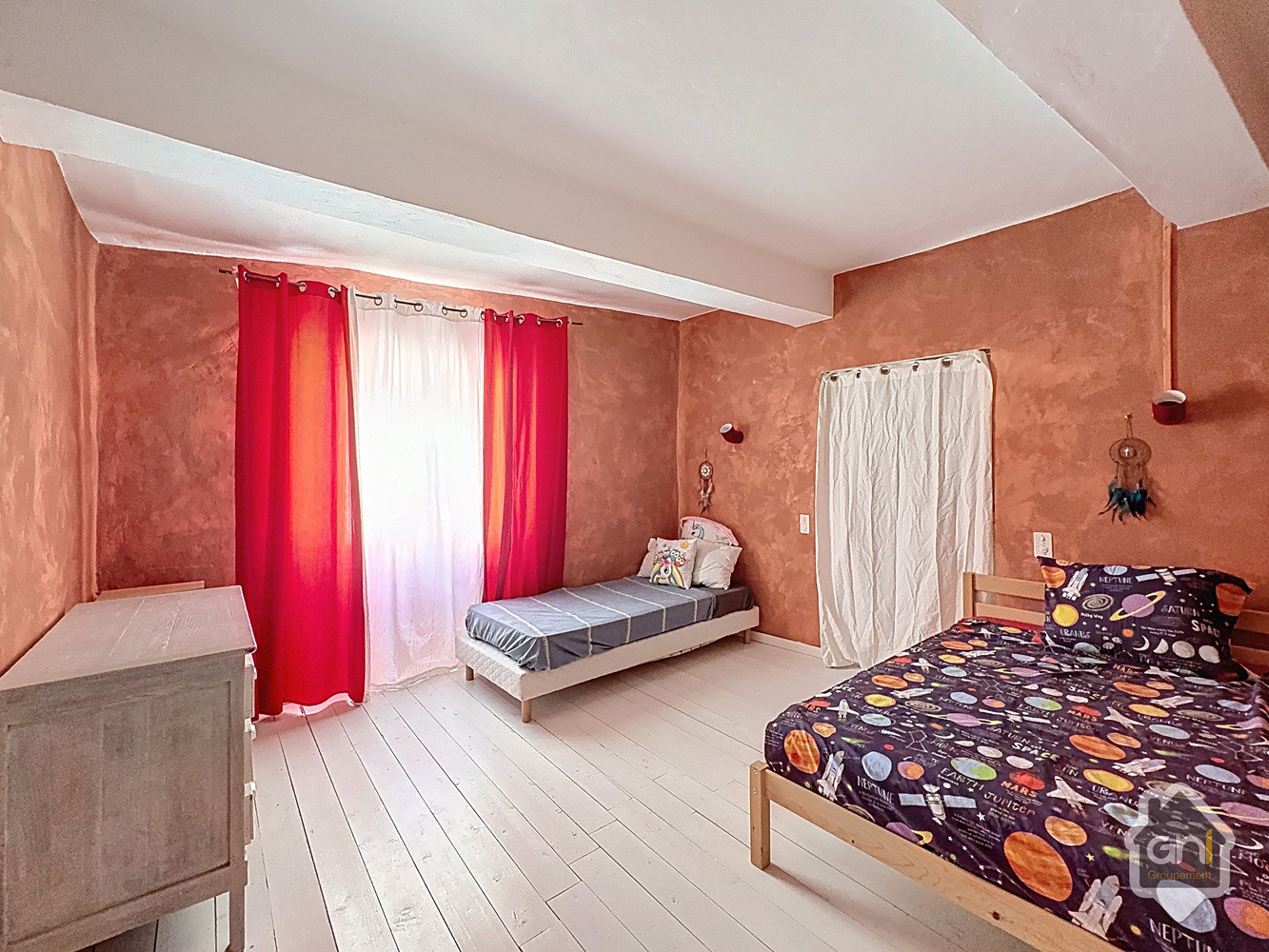 
                                                Vente
                                                 Maison de Village de Type 4 avec garage.