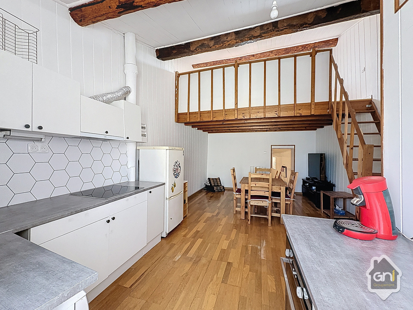 
                                                Vente
                                                 Maison de Village de Type 4 avec garage.