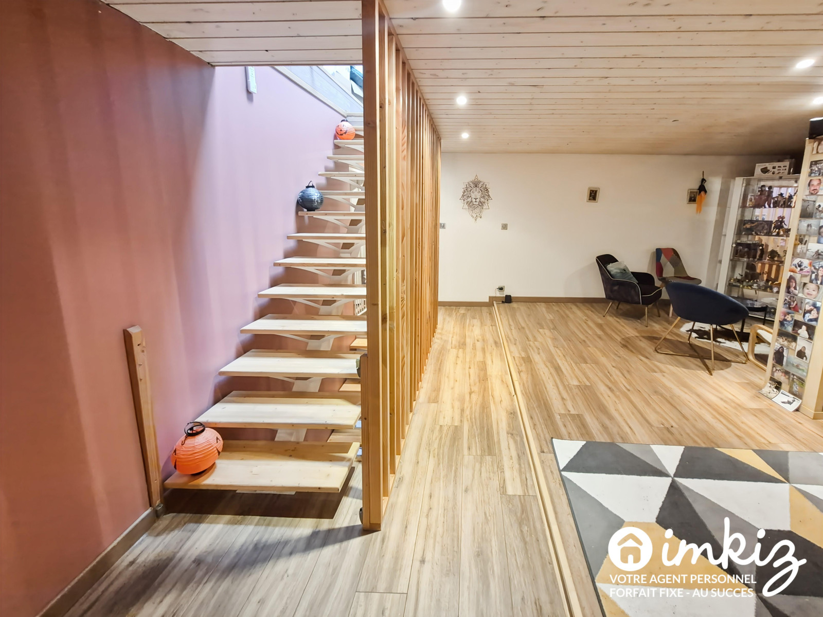 
                                                Vente
                                                 Maison de village rénovée 220 m² – 7 pièces