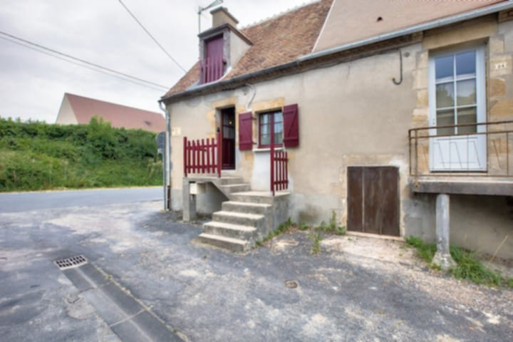 
                                                Vente
                                                 Maison de Village Rénovée à Souvigny (Allier)