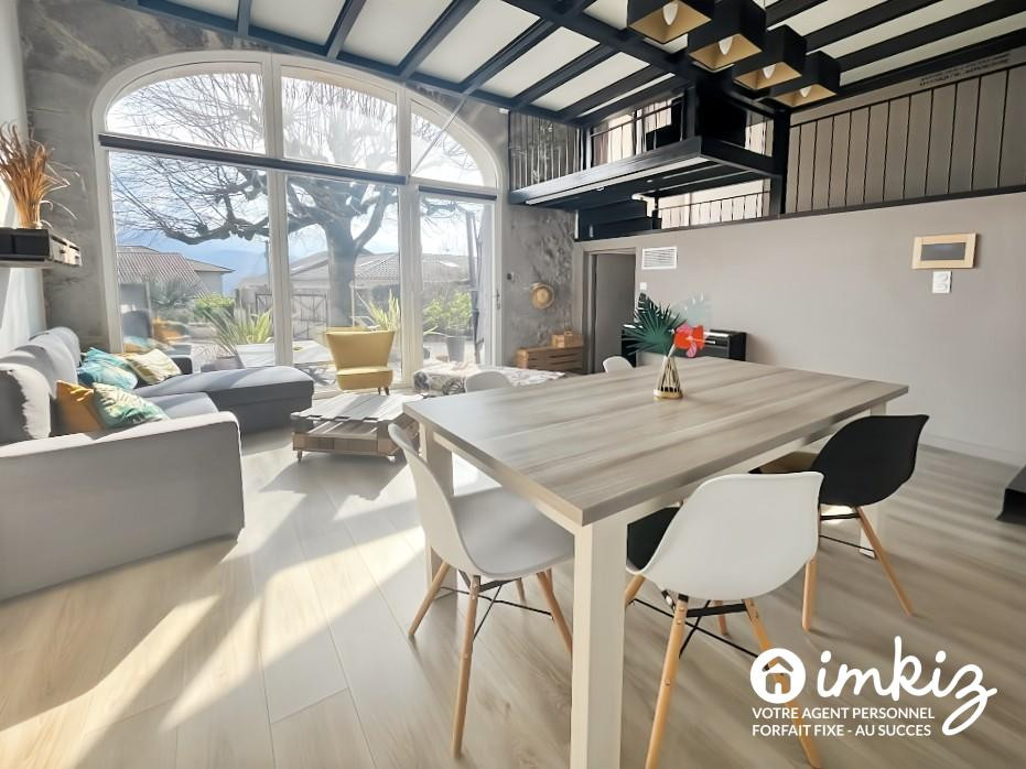 
                                                Vente
                                                 Maison de village rénovée avec cour