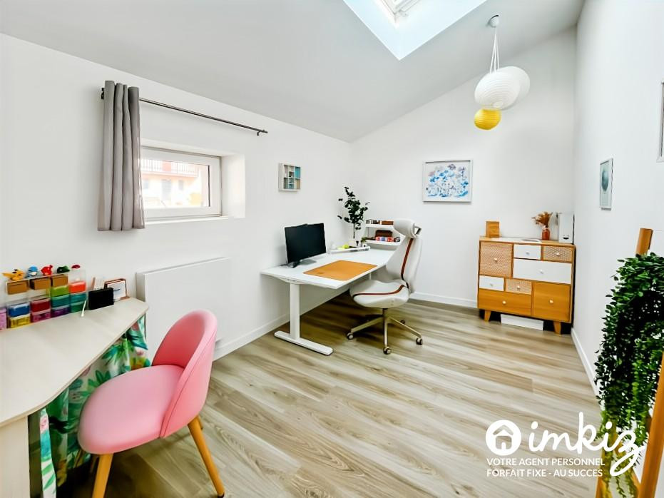 
                                                Vente
                                                 Maison de village rénovée avec cour