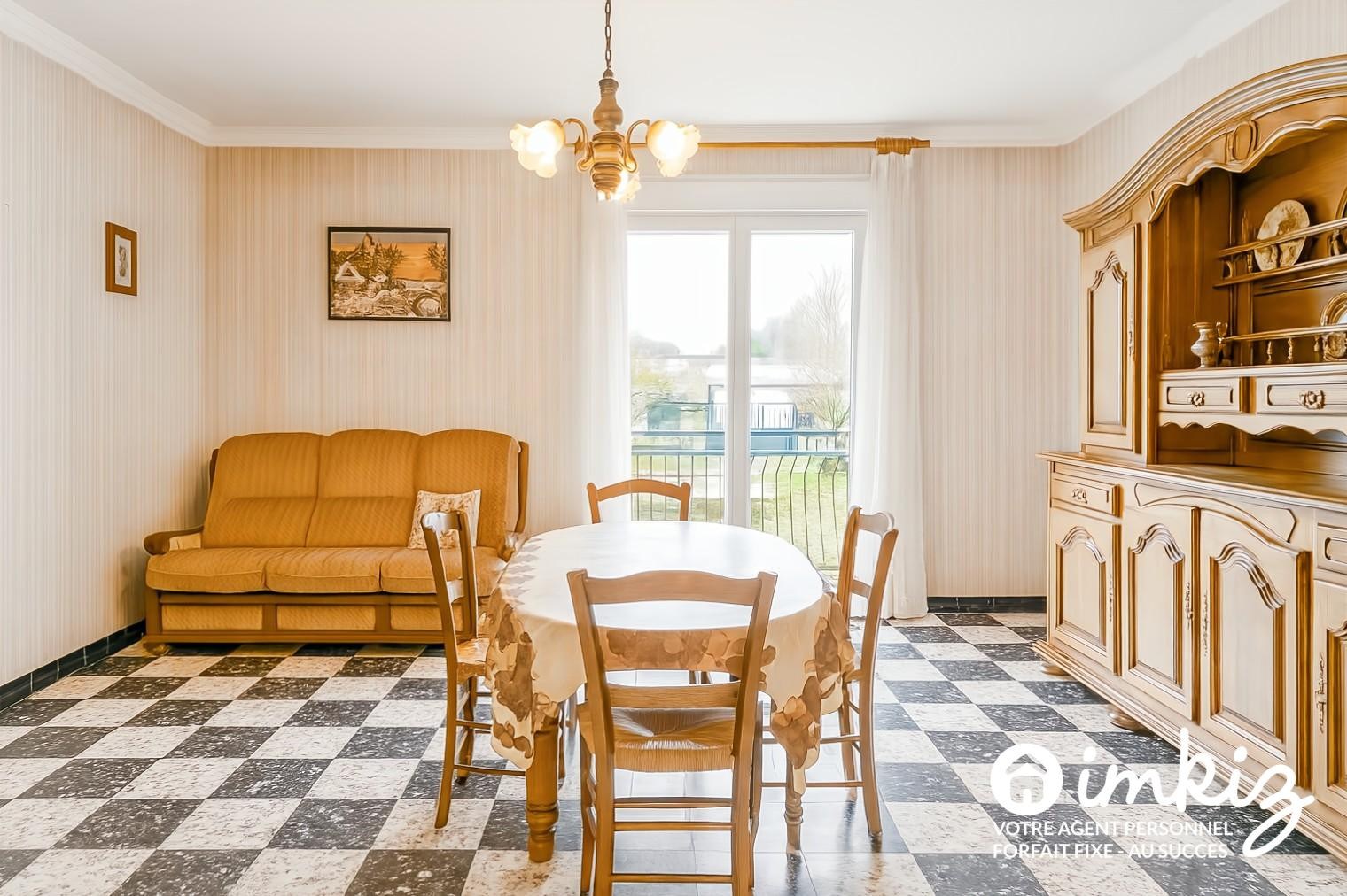 
                                                Vente
                                                 Maison de village  rénovée fin des années 60