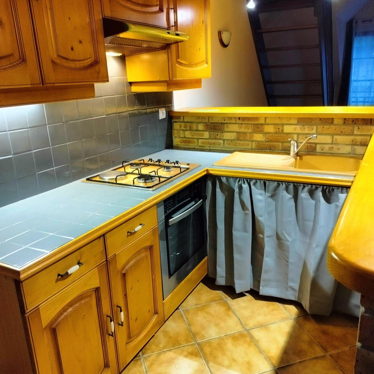 
                                                Location
                                                 Maison de Ville  35 m² garage privatif non meublée