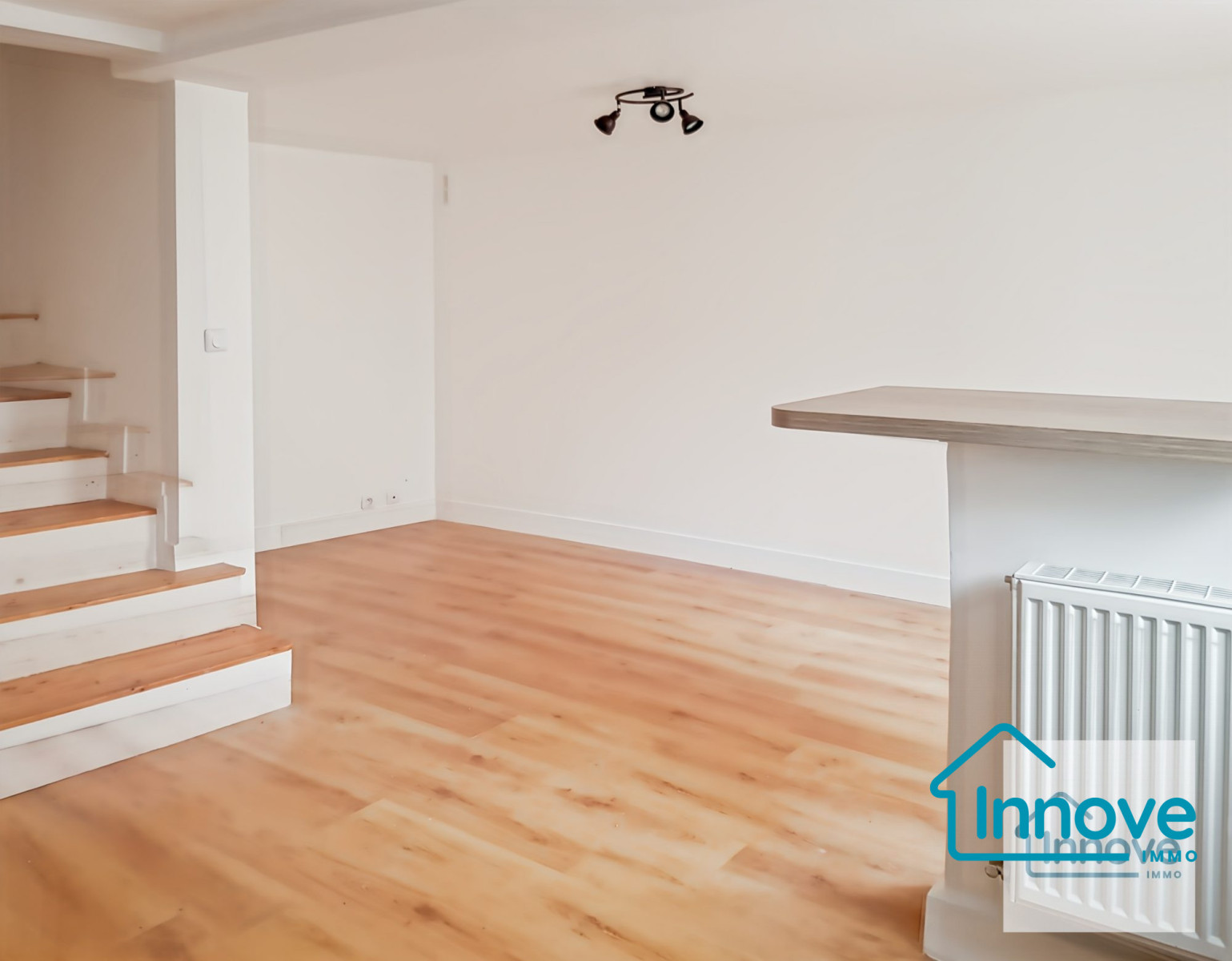 
                                                Vente
                                                 MAISON DE VILLE - 70 M² - MONTESSON CENTRE VILLE