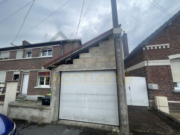 
                                                Location
                                                 Maison de ville à Tergnier