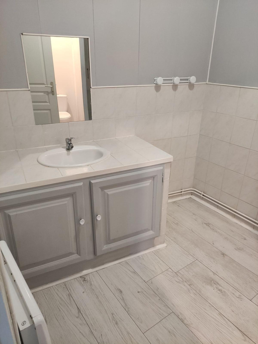 
                                                Location
                                                 Maison de ville au coeur de la Rochefoucauld