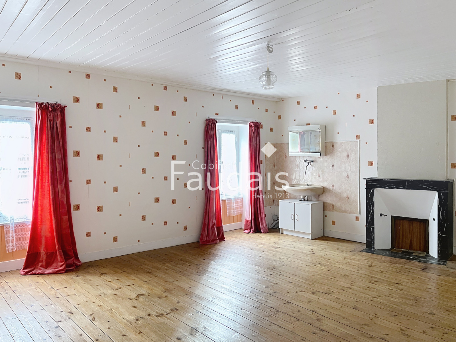 
                                                Vente
                                                 Maison de ville avec ascenseur, garage et jardin, à vendre a