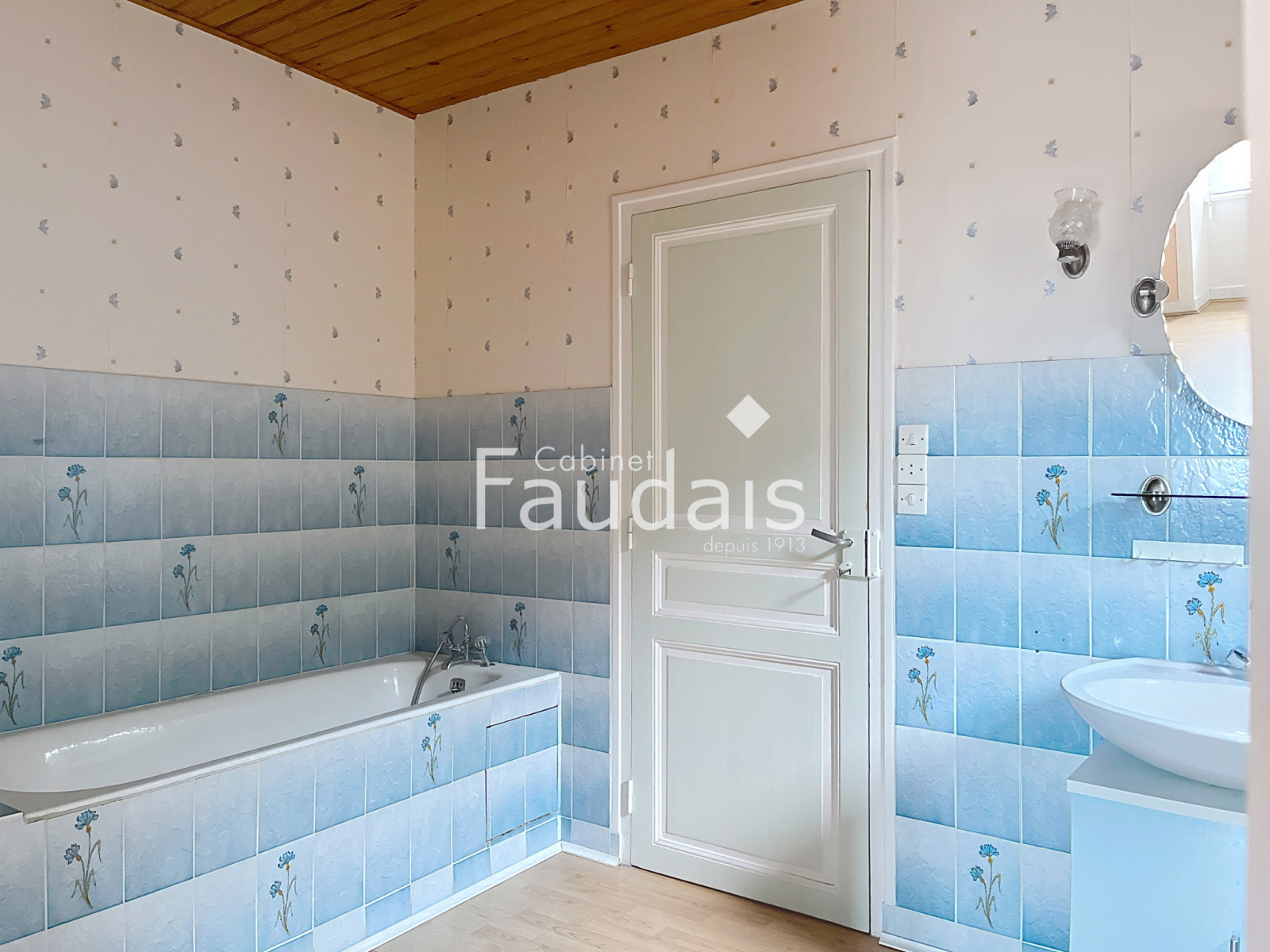 
                                                Vente
                                                 Maison de ville avec ascenseur, garage et jardin, à vendre a