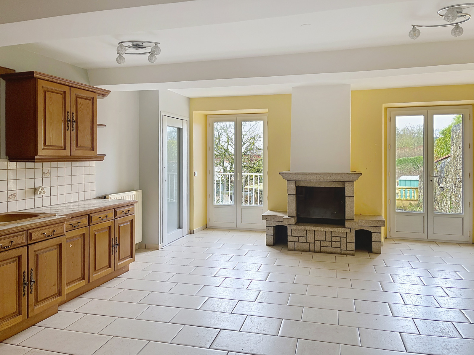 
                                                Vente
                                                 Maison de ville avec ascenseur, garage et jardin, à vendre a