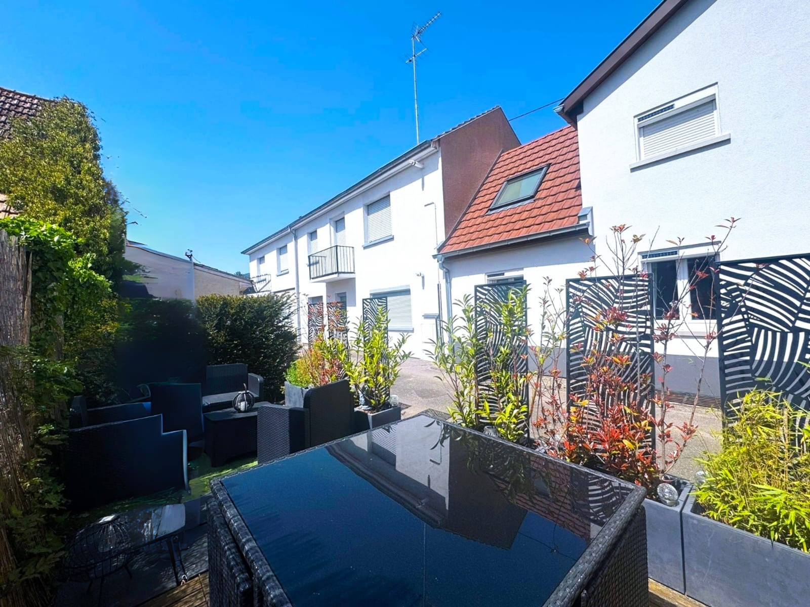 
                                                Vente
                                                 Maison de ville avec garage et jardin, Cernay