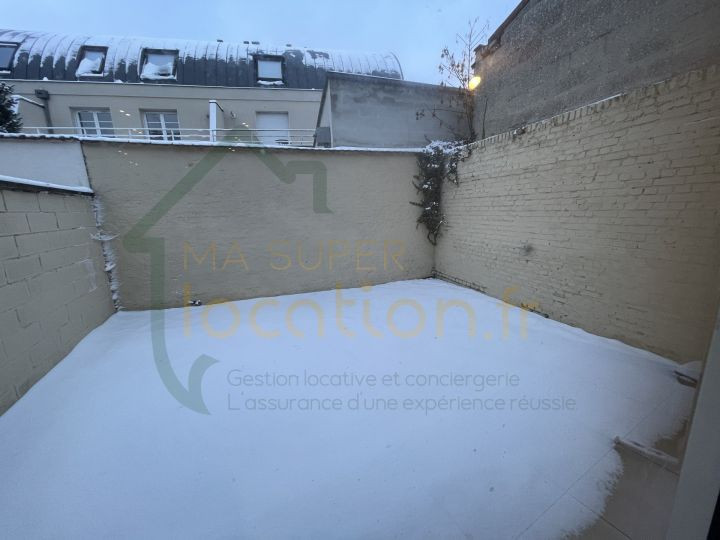 
                                                Location
                                                 Maison de ville - Centre ville