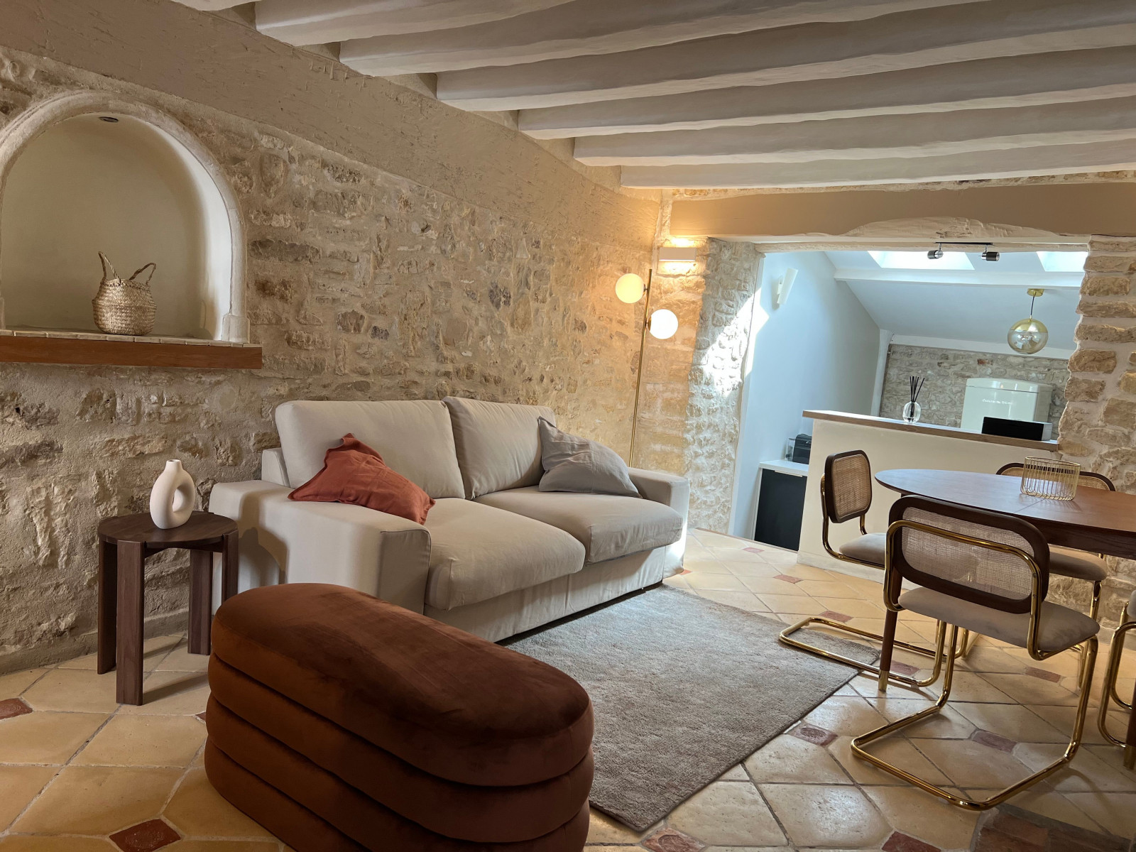 
                                                Location
                                                 Maison de ville cœur de Maule - 40 minutes Paris (loyer tout inclus)