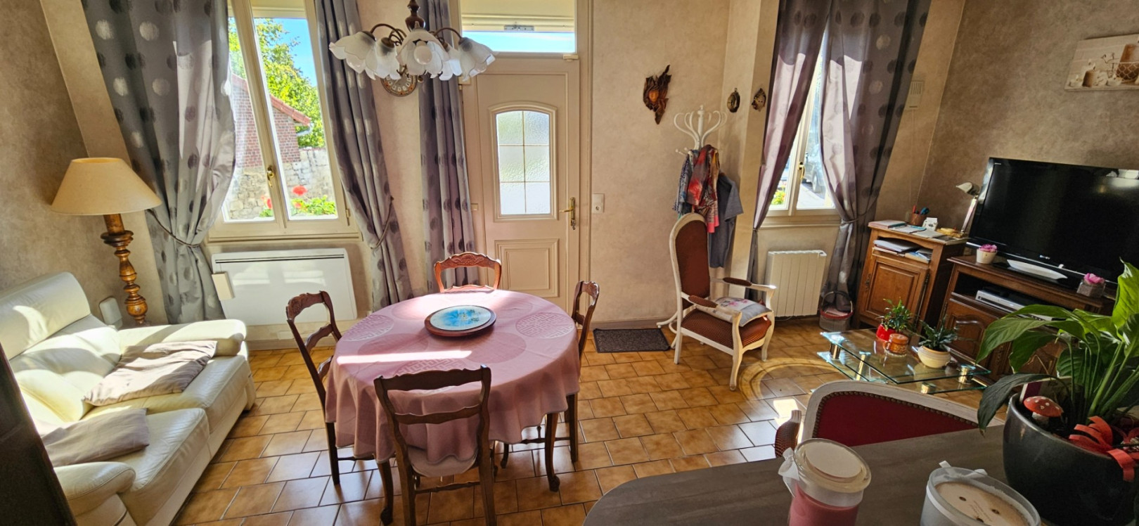 
                                                Vente
                                                 Maison de ville de 120m² avec cave et garage