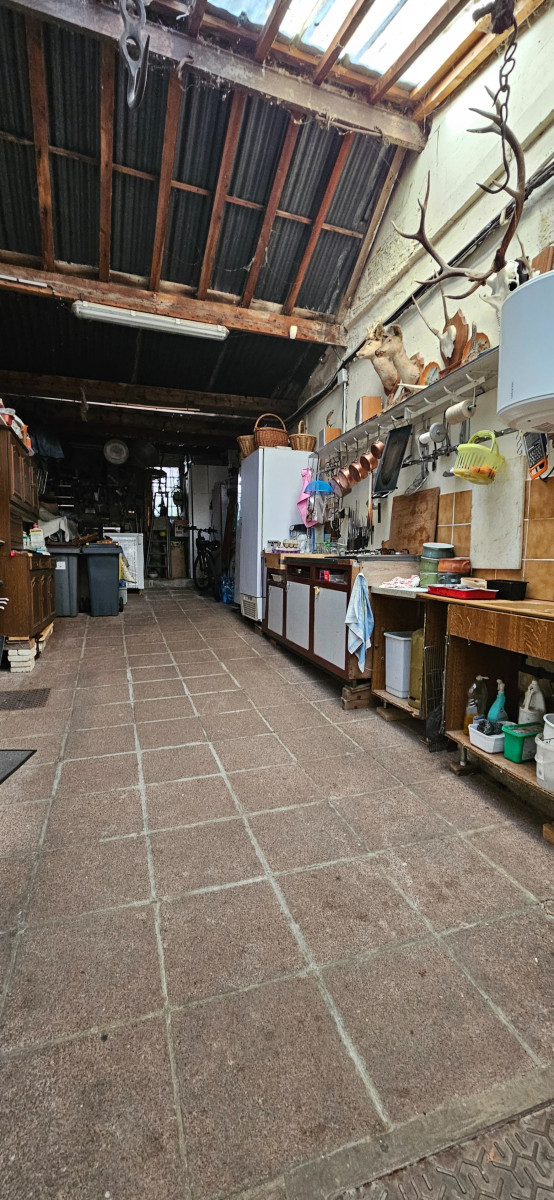 
                                                Vente
                                                 Maison de ville de 120m² avec cave et garage